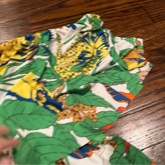 T BAGS: LOS ANGELES GREEN TOP W/ MULTICOLOR  FLORAL - SIZE M - Picture 3 of 5